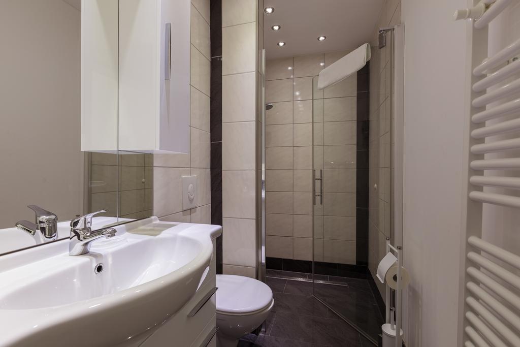 Hotel Am Rosenplatz,24 Stunden Check In, Kostenfreie Parkplaetze Brechtorf Bagian luar foto